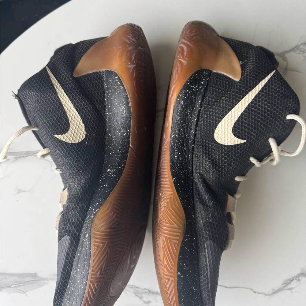 Nike Men 15 High Top Athletic Sneakers - Picture 10 of 12